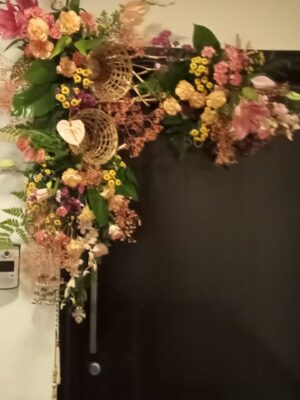 Hanging flower decoration