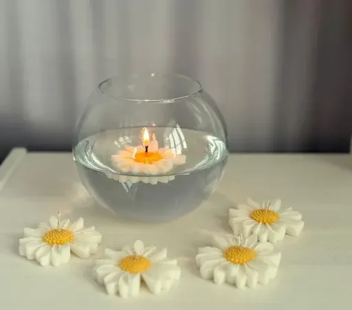 Daisy flower Floating Candle