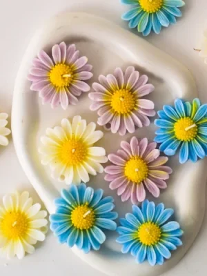 Daisy Decorative Floating Candle