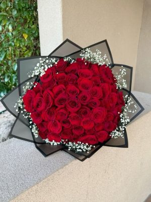 50 red roses